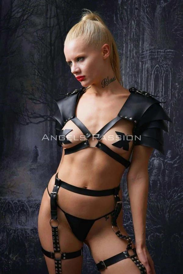 Gladiator Shoulder Pad Harness Set with Thigh Garters