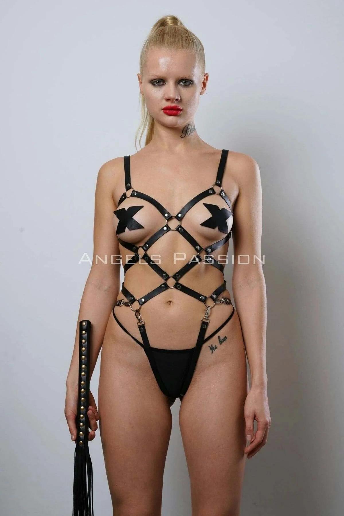 Full Body Harness with Strappy O-Ring Design
