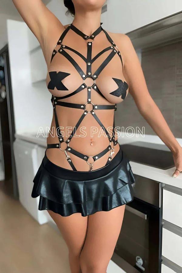 Full Body Caged Harness with Multiple O-Rings