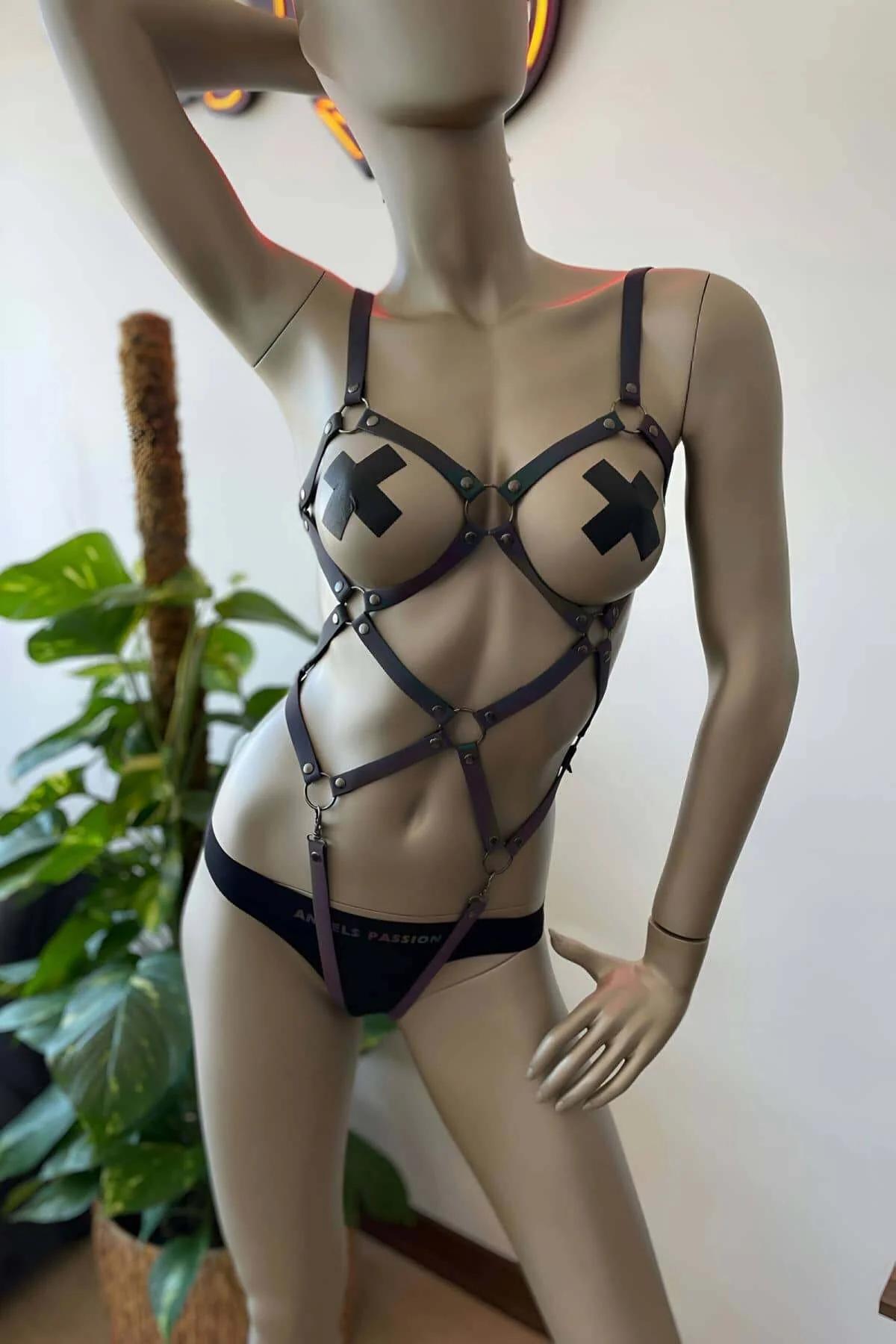 Reflective Body Harness with O-Ring Accents