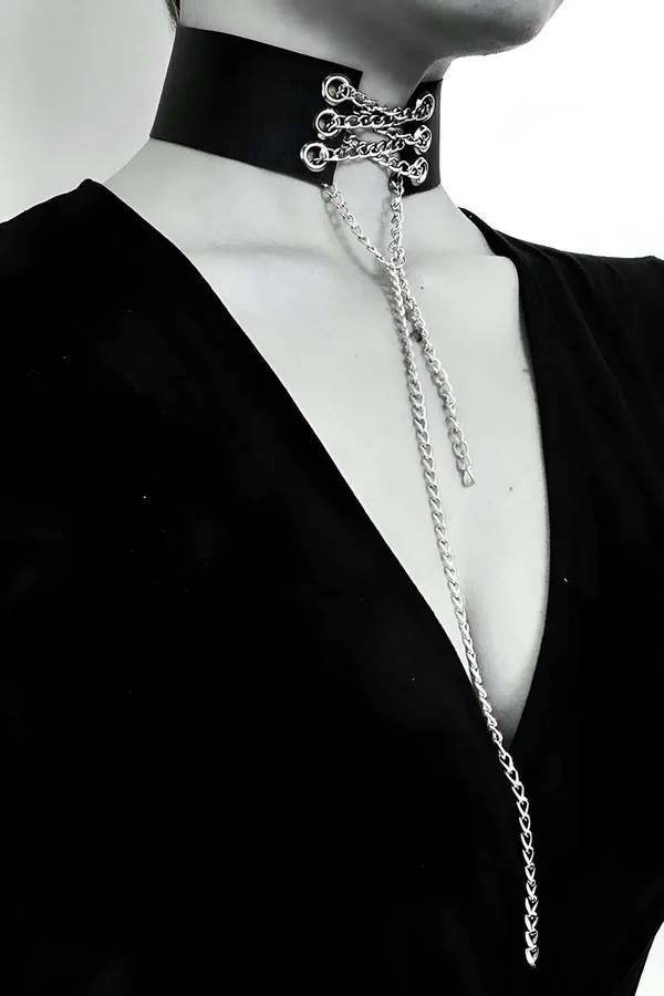 Choker Necklace with Draped Chains and O-Rings