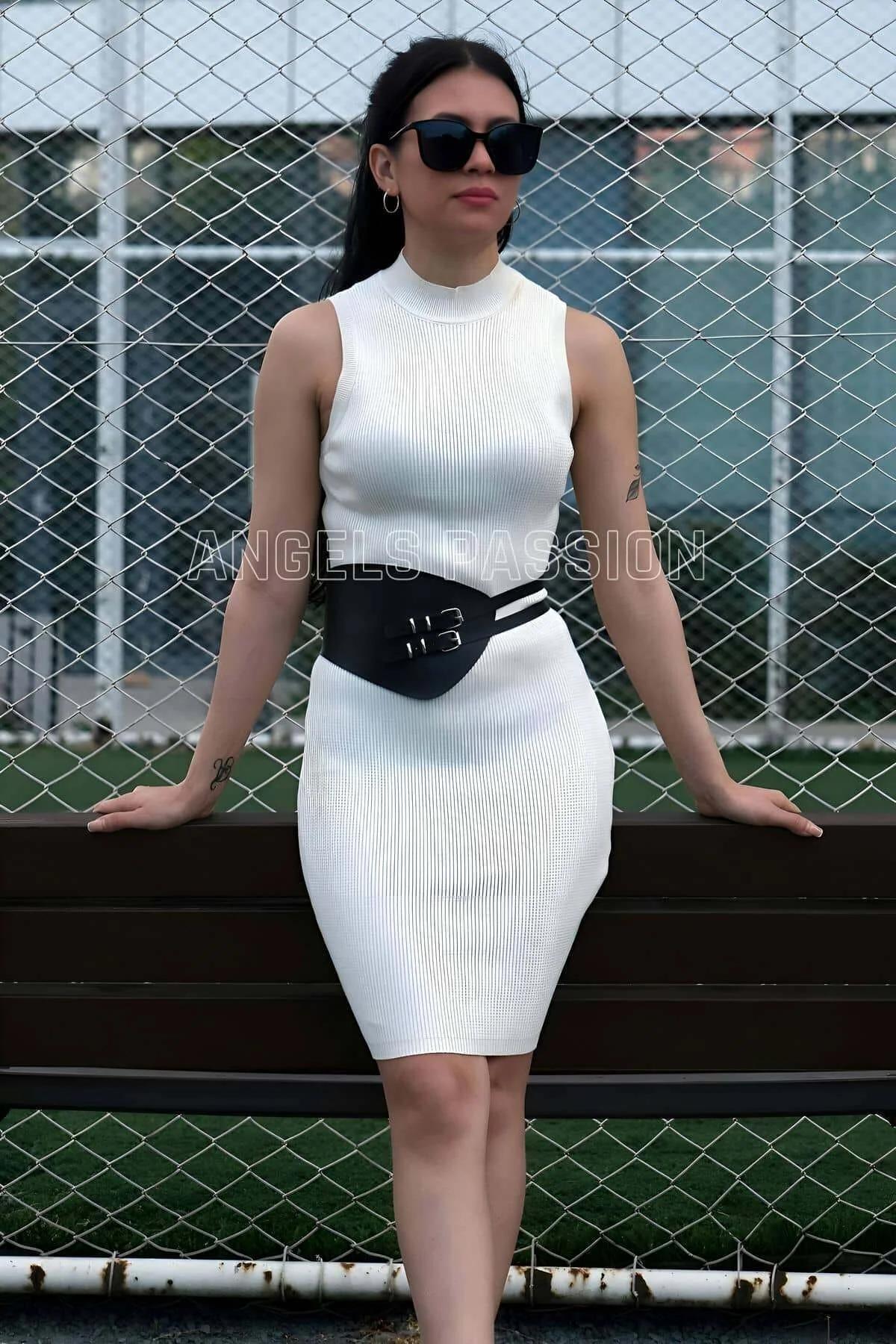 Wide Waist Cincher Harness with Triple Buckle Detail