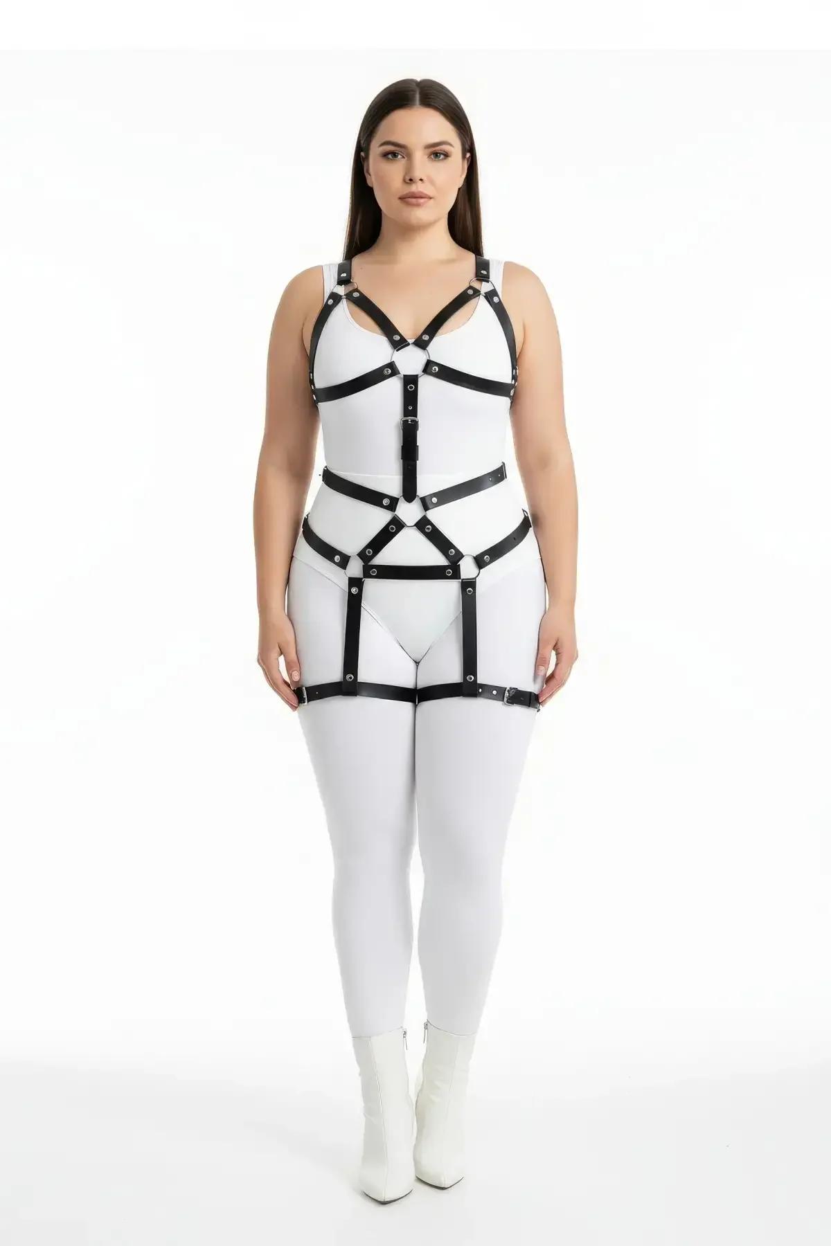 Plus Size Harness with O-Ring Detail