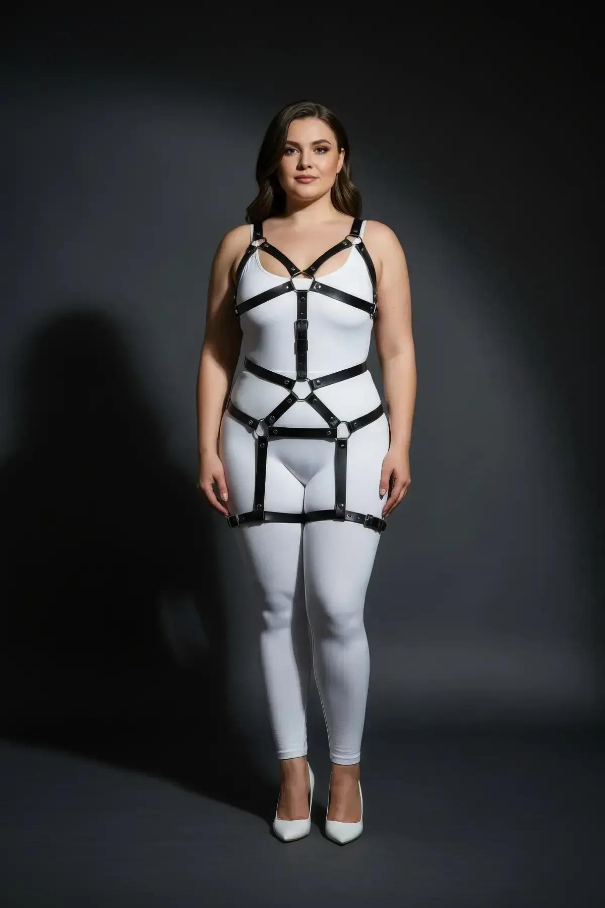 Plus Size Harness with O-Ring Detail