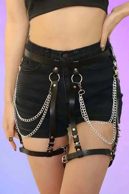 Garter Harness with O-Rings & Double Chain Detail