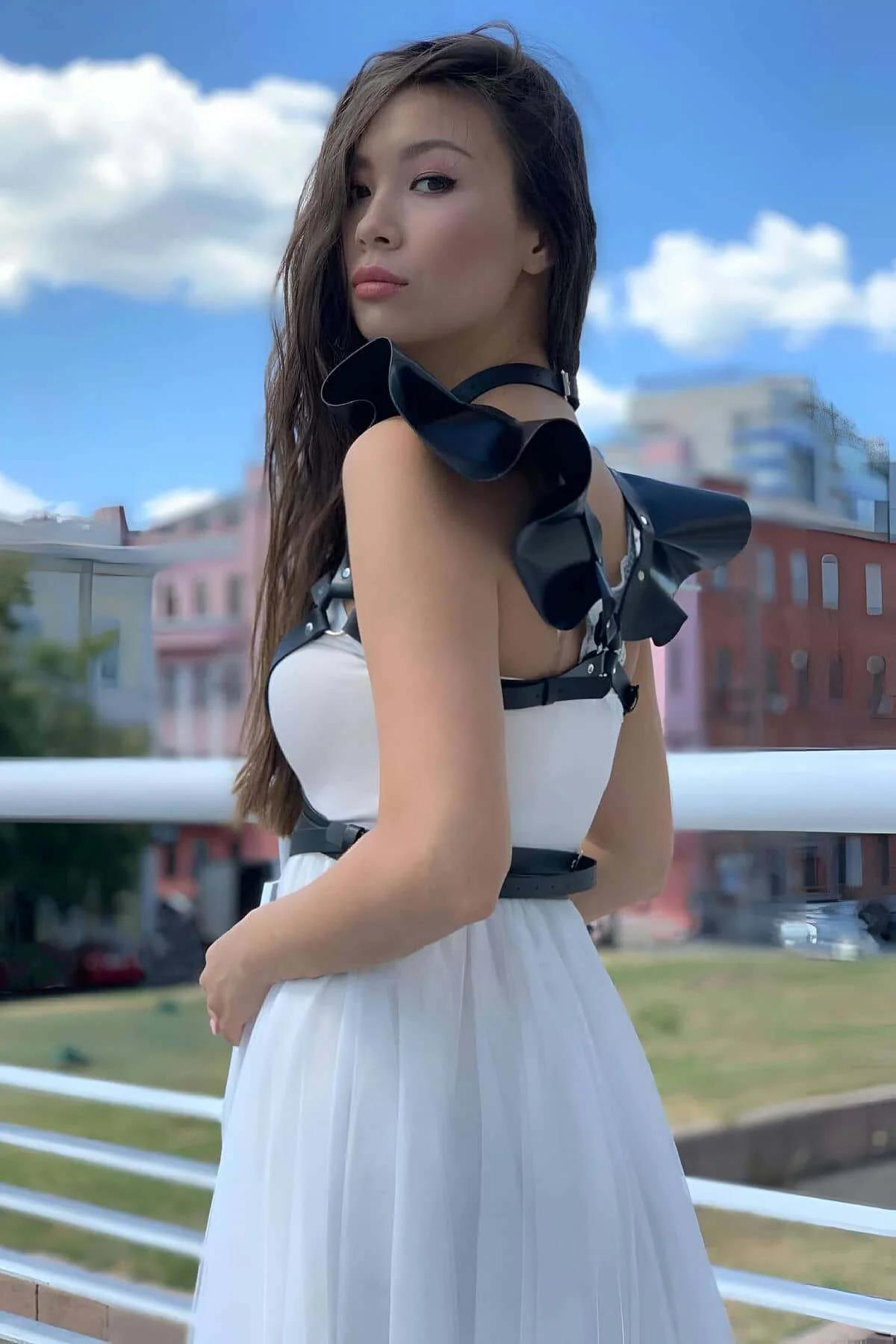 Strappy Body Harness with O-Ring Accent