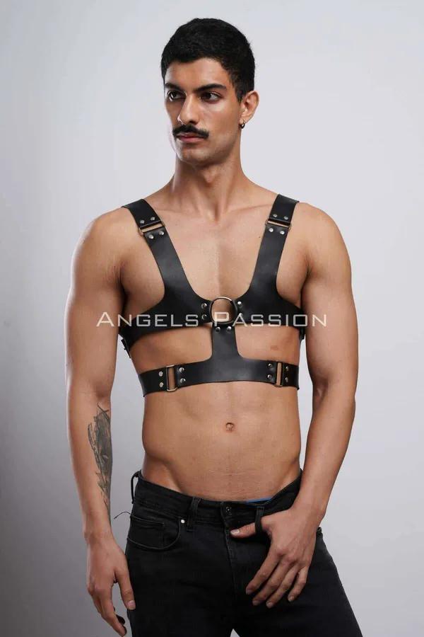 Strappy Chest Harness with O-Ring Detail