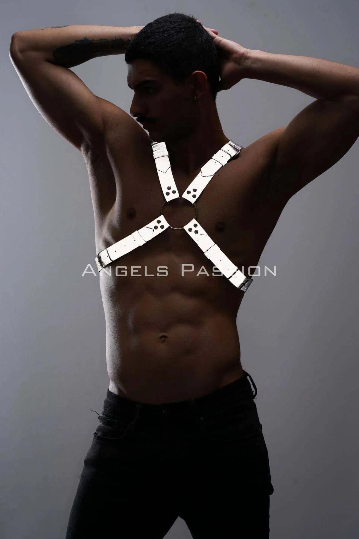 Reflective Chest Harness with O-Ring Detail
